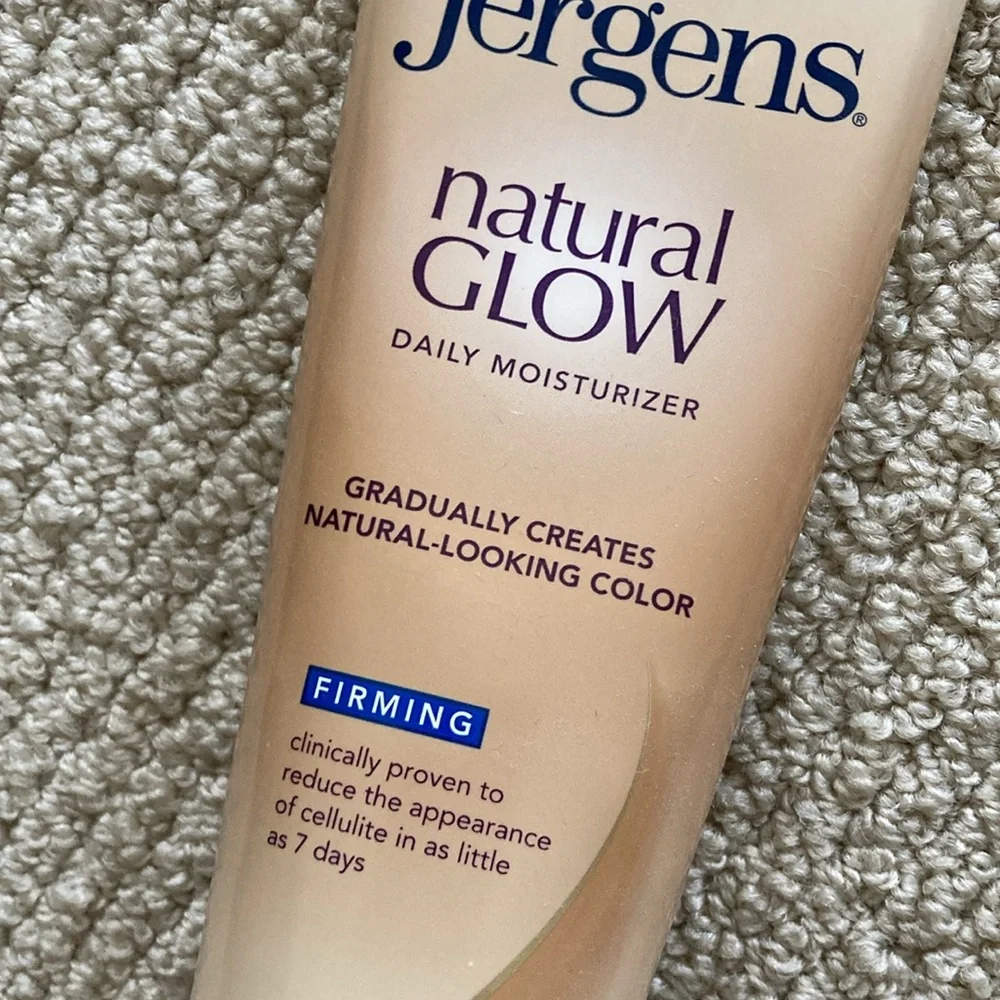 Jergens Vintage Natural Glow Daily Moisturizer Firming 7.5 fl oz Y2K Throwback